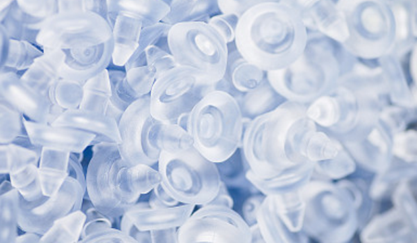 Modifioitujen muovihiukkasten käyttö ja ominaisuudet (4)